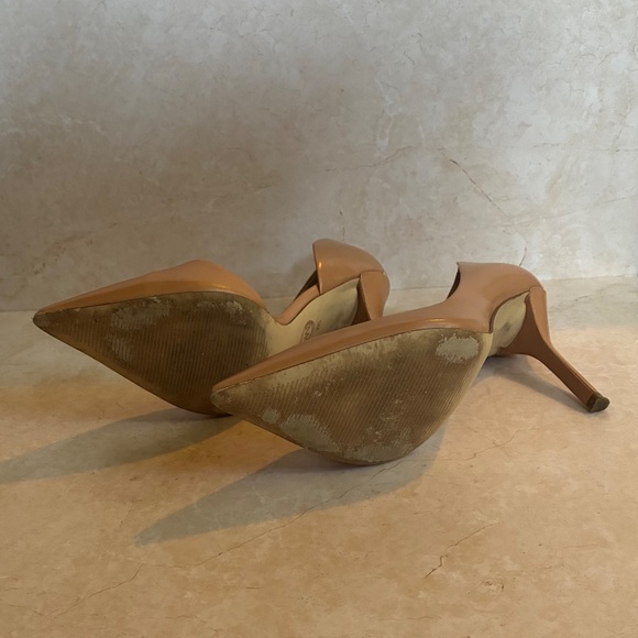 Michael Kors D’Orsay Pump - Picture 3 of 6